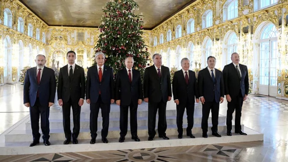 الرئيس الروسي يفتتح قمة رابطة الدول المستقلة في سان بطرسبورغ