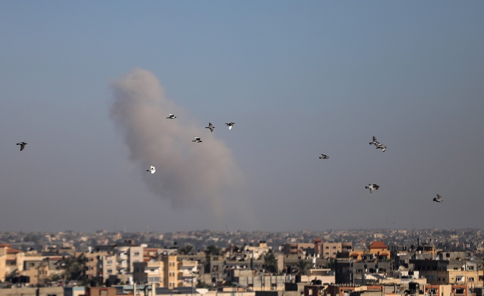 وفد من حماس يتوجه إلى القاهرة لبحث مبادرة لوقف إطلاق النار