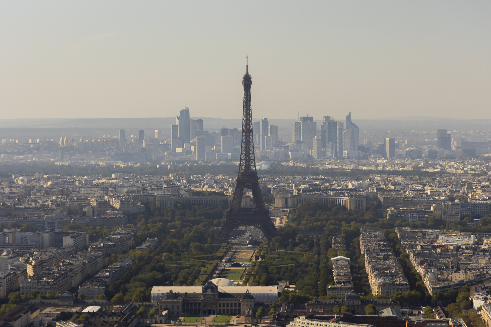 فرنسا تعلن وقف استقدام أئمة أجانب اعتبارا من مطلع 2024