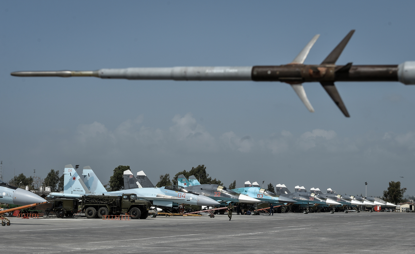 حميميم: طائرات التحالف الغربي تنتهك بروتوكولات عدم الاشتباك في الأجواء السورية
