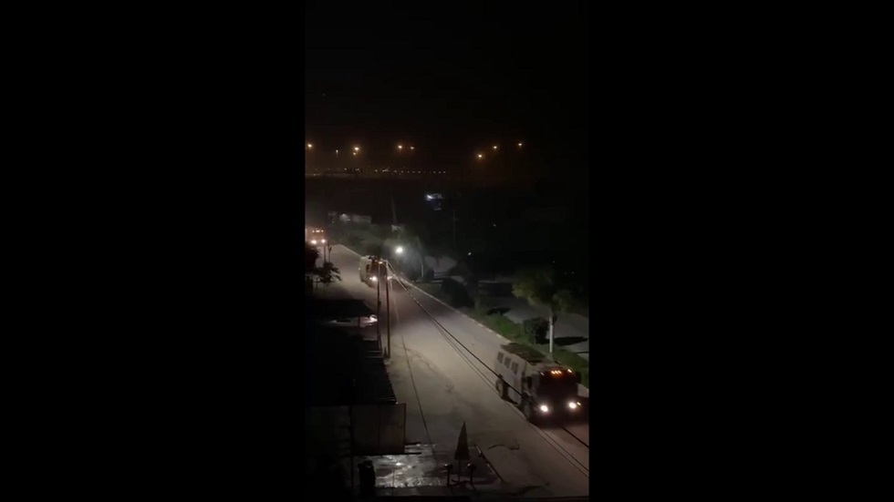 قوات إسرائيلية كبيرة تقتحم طولكرم ومخيمها بالضفة الغربية وتحاصر مستشفيين (فيديو)