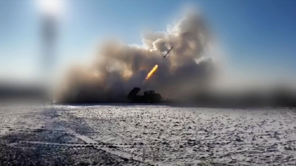 الدفاع الروسية: تحييد 670 جنديا أوكرانيا وتدمير منصتين لإطلاق صواريخ HIMARS