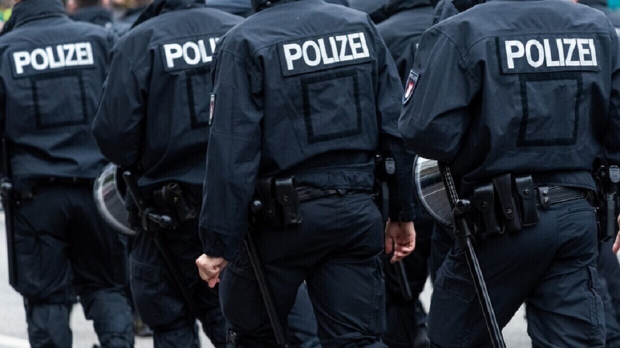 اعتقال ثلاثة أشخاص في ألمانيا للاشتباه في تخطيطهم لهجوم إرهابي