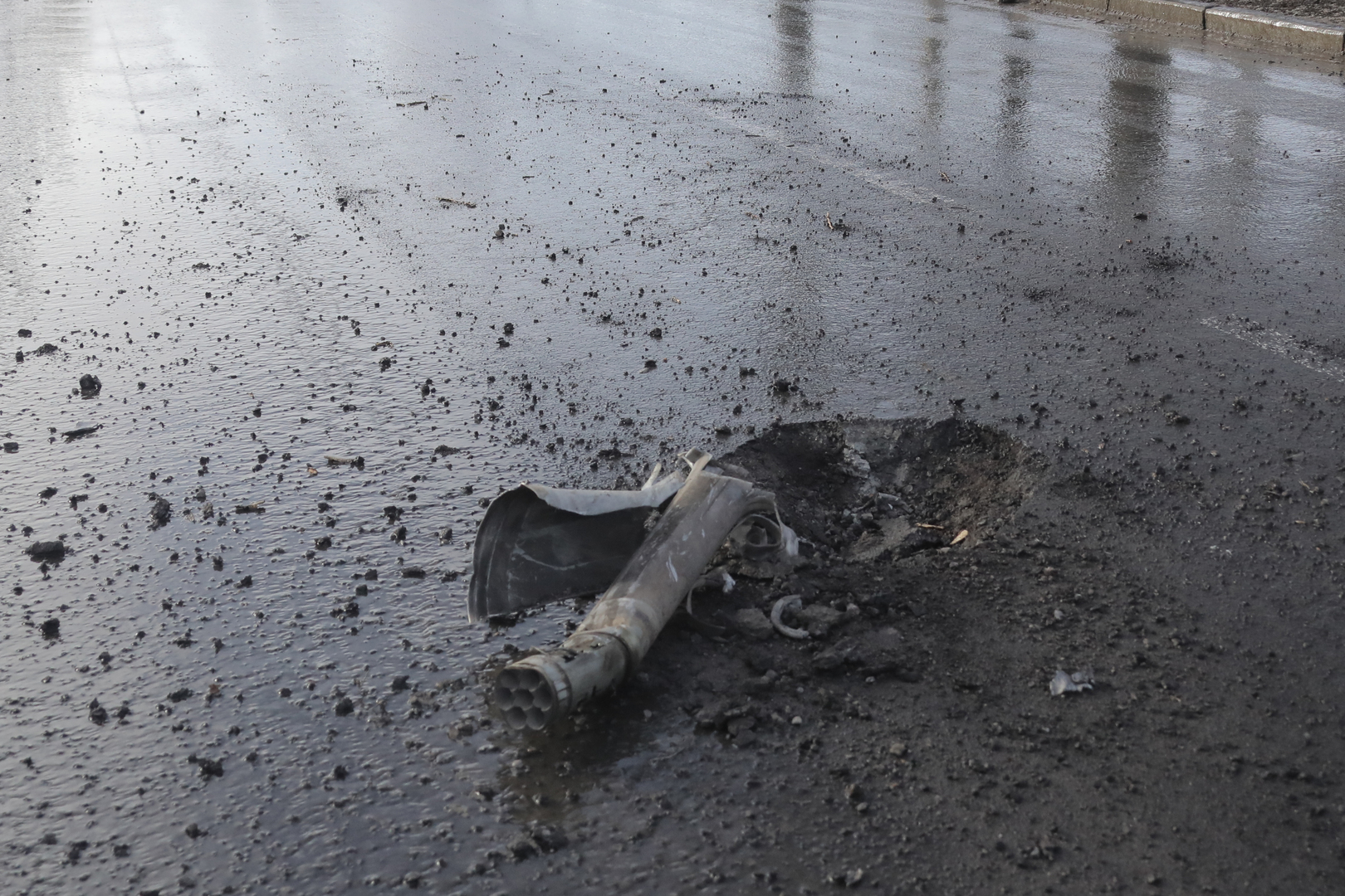 بوشيلين: مقتل 4 أشخاص وإصابة 13 آخرين في قصف أوكراني لدونيتسك