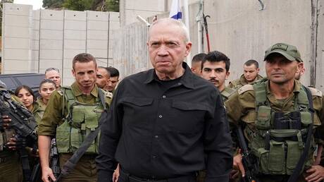 غالانت يؤكد من أمام حي الشجاعية أن الجيش الإسرائيلي بدأ التحرك جنوبا