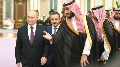 الرئيس الروسي فلاديمير بوتين وولي العهد السعودي الأمير محمد بن سلمان آل سعود