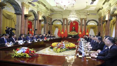 الرئيس الصيني من هانوي: يجب الوقوف في وجه أي محاولة لزعزعة منطقة آسيا والمحيط الهادئ