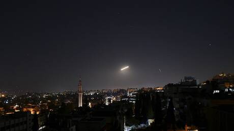 إصابة عسكريين سوريين وخسائر مادية بهجوم إسرائيلي استهدف محيط العاصمة دمشق