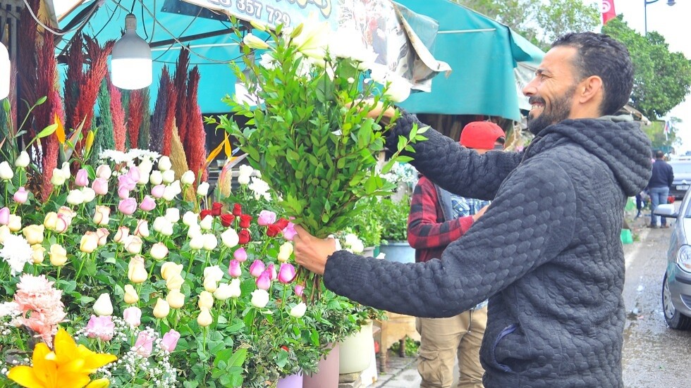 عشية رأس السنة.. عشريني تونسي يضرم النار في جسده