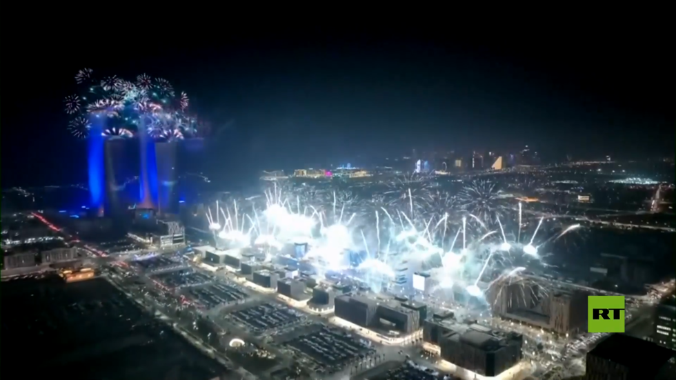 عروض ضوئية وألعاب نارية.. قطر تستقبل العام الجديد باحتفالات غير مسبوقة