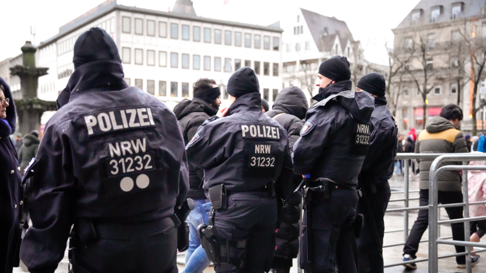 مسؤولون ألمان يعتقلون مشتبها به خامسا بقضية تهديد كاتدرائية كولونيا