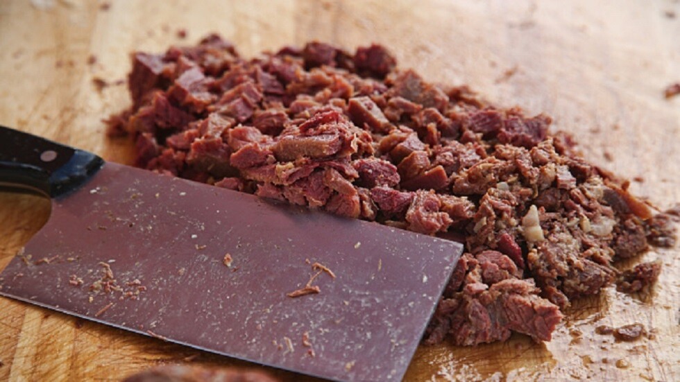 العراق.. لحوم حمير "مسروقة" على موائد رواد مطعم وسط مدينة الحلة (صورة)