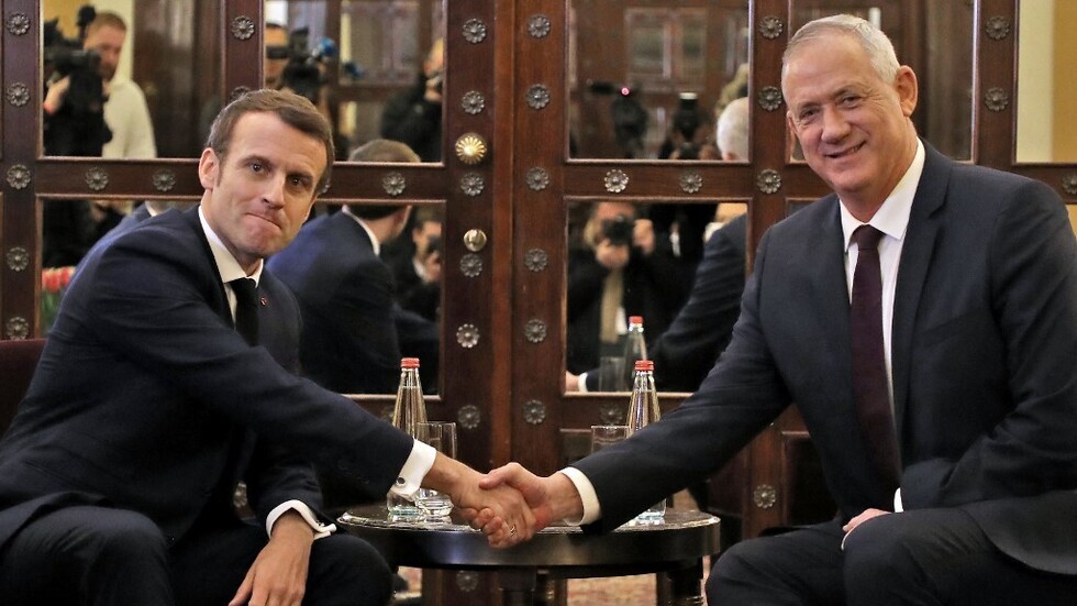 تقرير: غانتس وماكرون يبحثان "ضرورة بذل جهد دولي ضد لبنان"