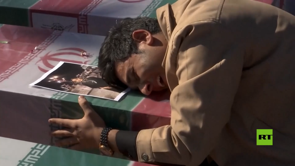 إيران تنعى ضحايا تفجيري كرمان مع ارتفاع عدد القتلى إلى 89