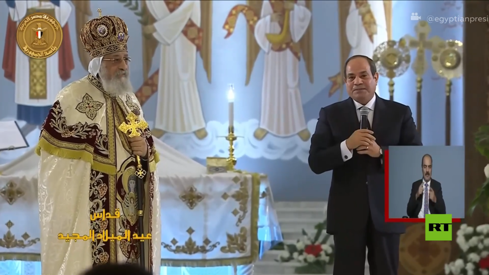 السيسي يشارك الأقباط احتفالاتهم بمناسبة عيد الميلاد وفقا للتقييم الشرقي