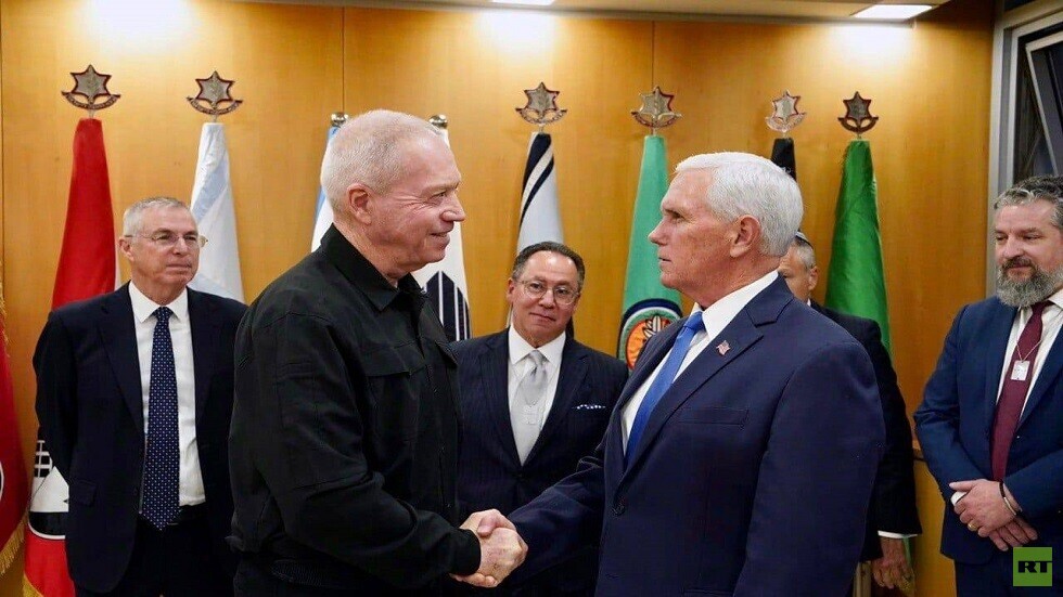 وزير الدفاع الإسرائيلي يلتقي نائب الرئيس الأمريكي السابق