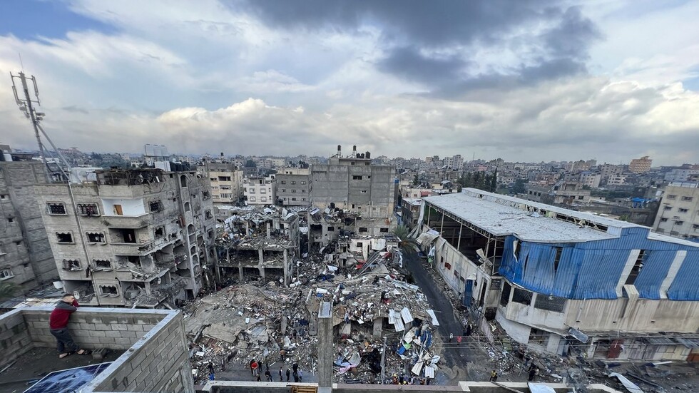 الصحة العالمية: مصير مئات المرضى في مستشفى الأقصى بغزة لا يزال مجهولا