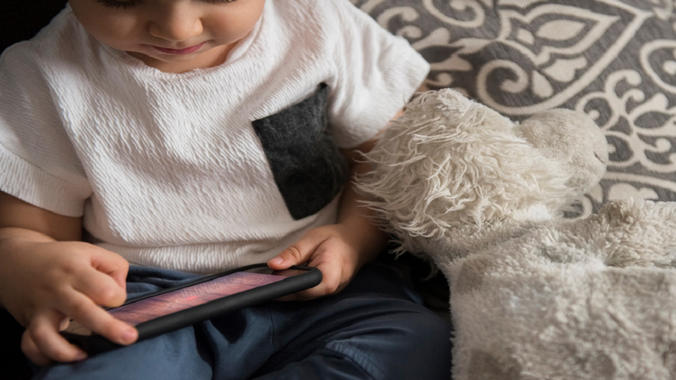 دراسة: ساعة واحدة أمام شاشة 