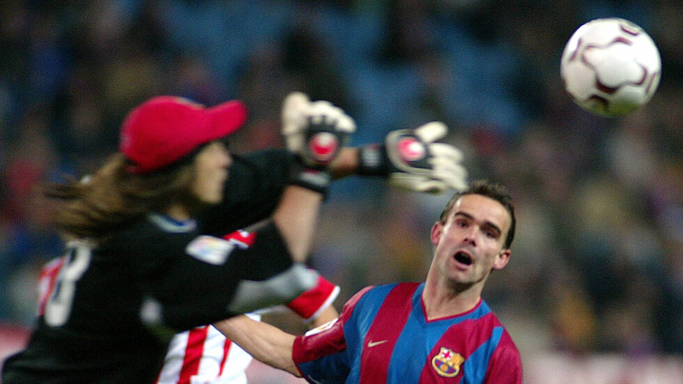 رسائل جنسية تحرم نجم برشلونة السابق من تولي أي منصب في كرة القدم عالميا