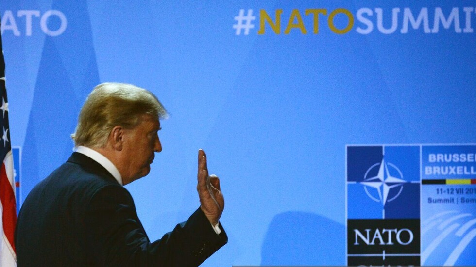 بوليتيكو: ترامب أكد أن الولايات المتحدة لن تساعد الاتحاد الأوروبي إذا تعرض لهجوم