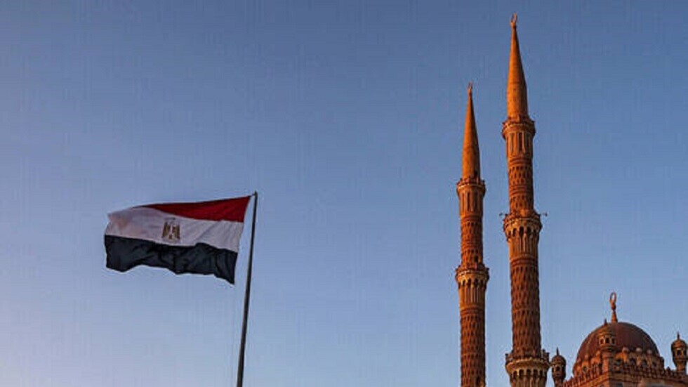 مصر تُعرب عن قلقها إزاء الغارات الجوية على اليمن وتجدد تحذيرها من مخاطر توسيع رقعة الصراع