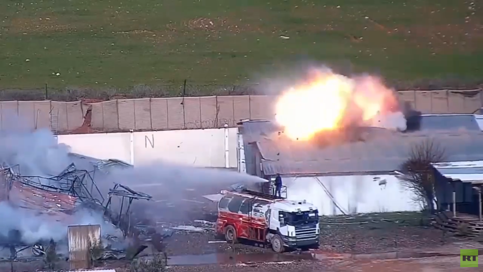 مراسل RT: الجيش التركي يستهدف منشآت للطاقة الكهربائية في عين العرب وعامودا والدرباسية (فيديو)