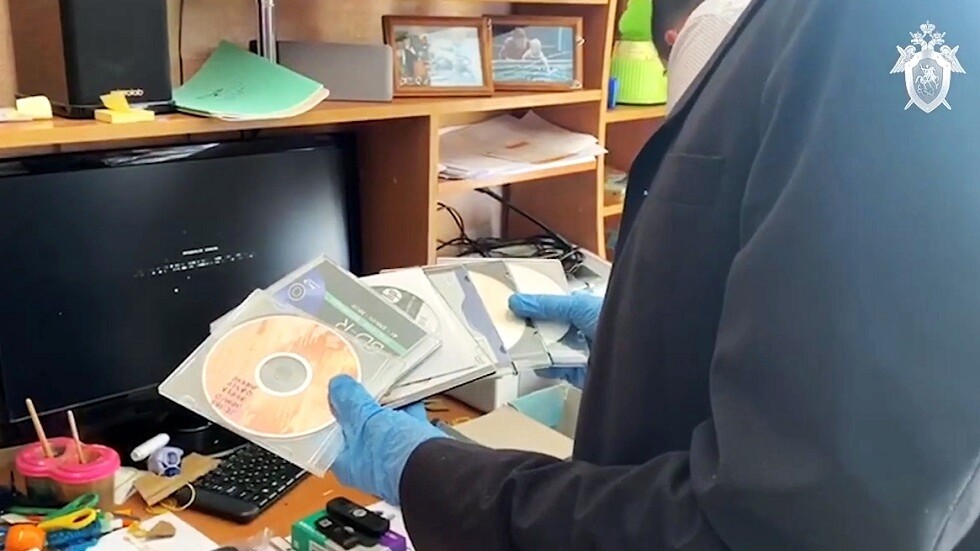 وثائق تثبت ضلوع "شهود يهوه" في تمويل القوات الأوكرانية