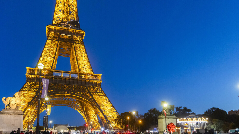 زعيم حزب الوطنيين الفرنسي يدعو للخروج من الاتحاد الأوروبي