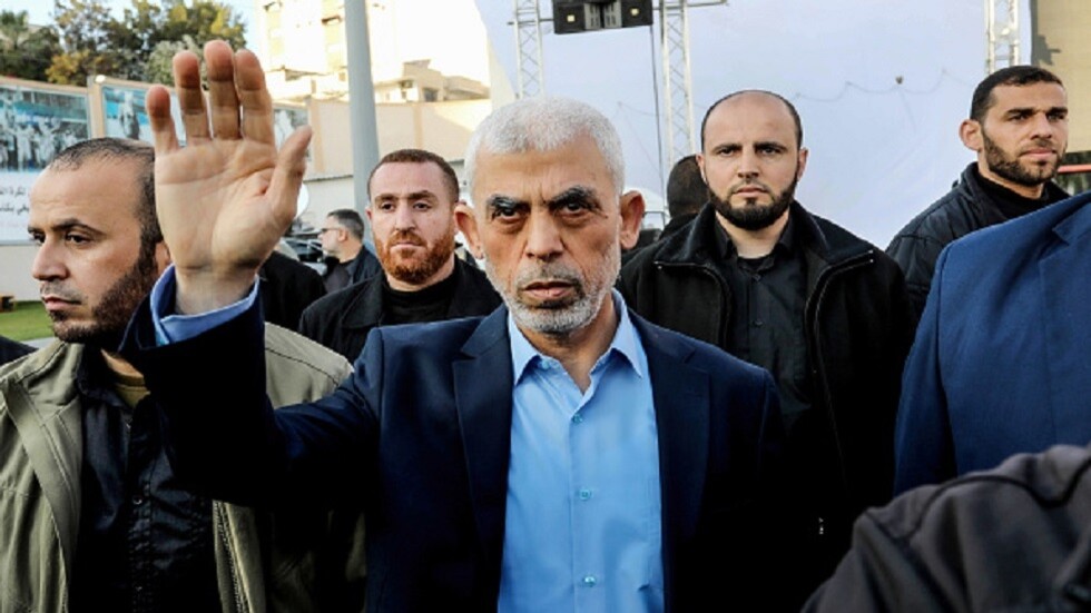 "تدخل اليوم حيز التنفيذ".. عقوبات أوروبية على قائد حماس يحيى السنوار