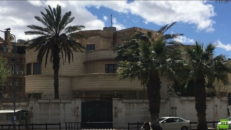 دبلوماسي عربي لـ