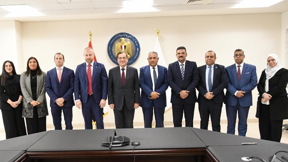 مصر.. منح شركة نجيب ساويرس 350 كم مربعا للتنقيب عن الذهب في الصحراء