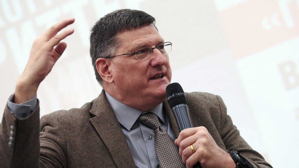 ضابط أمريكي يعتذر للروس عن دور واشنطن في نزاع أوكرانيا