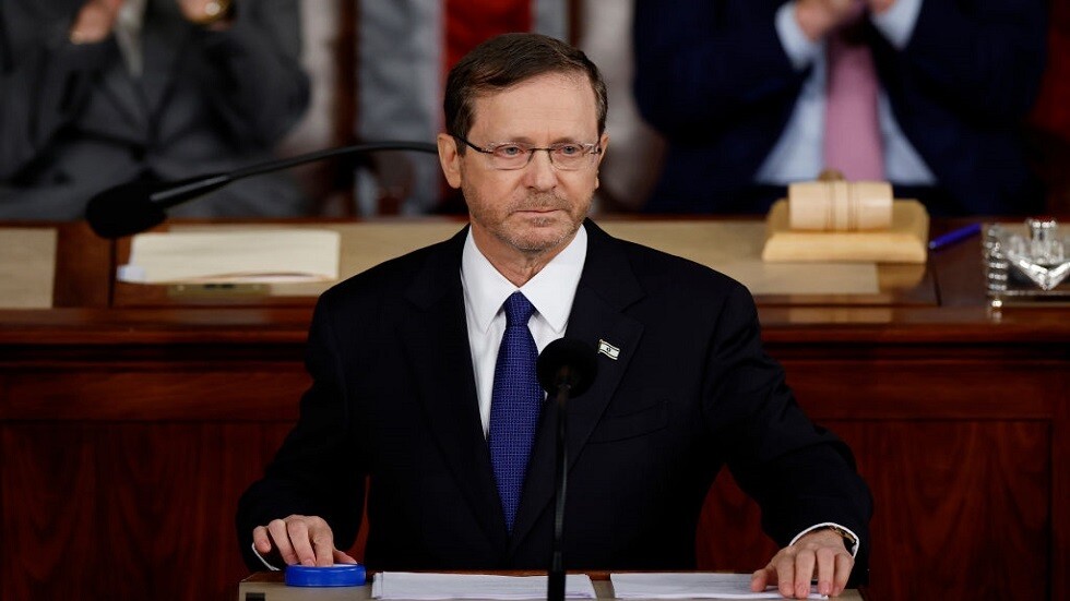 المدعي العام السويسري: تلقينا شكوى جنائية ضد الرئيس الإسرائيلي