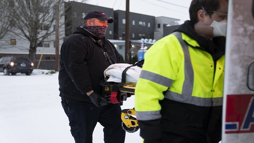 شبكة "إن بي سي": مصرع أكثر من 61 شخصا في الولايات المتحدة جراء العواصف الثلجية