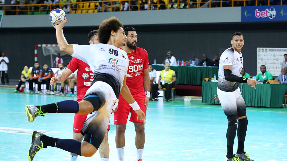 مربع ذهبي عربي ينتظر أمم إفريقيا لليد