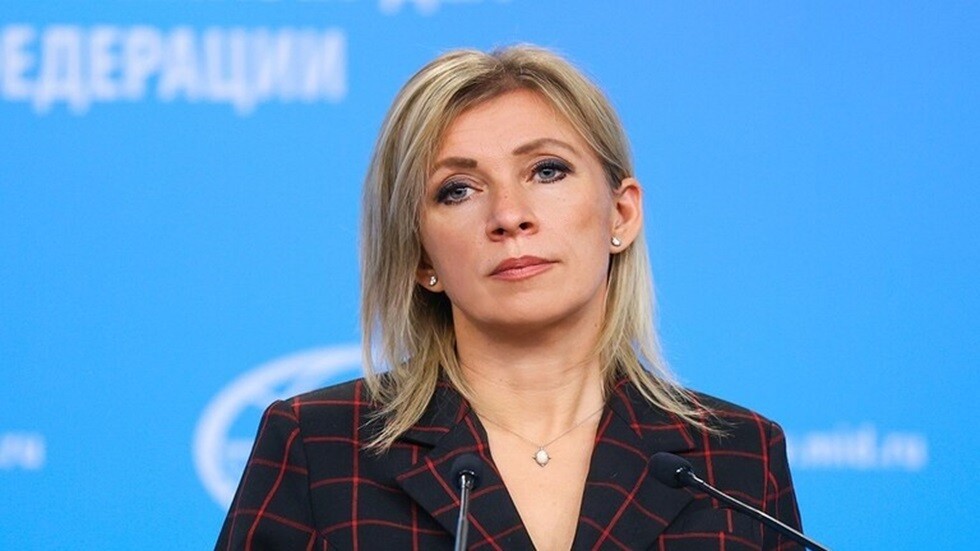 زاخاروفا: اعتزام لاتفيا طرد مواطنين روس من البلاد يعبرعن موقف إجرامي