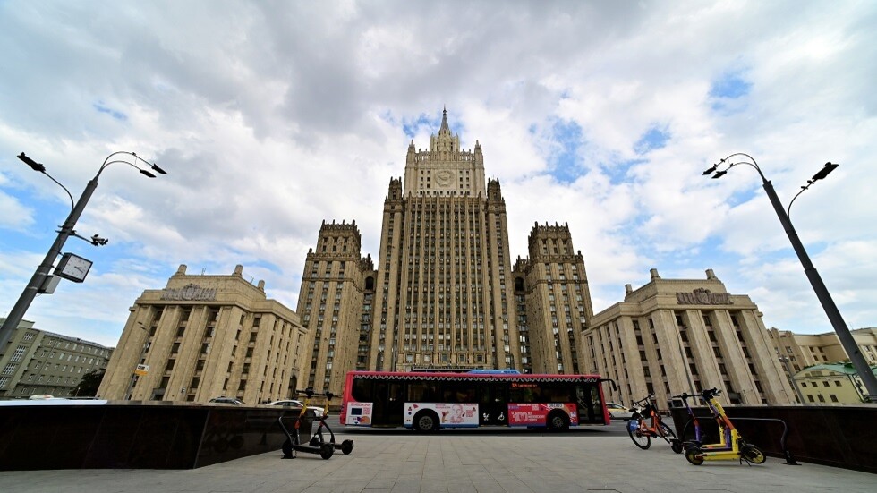 الخارجية الروسية: إجراءات واشنطن ولندن في البحر الأحمر تهدد بامتداد التصعيد إلى المنطقة بأكملها