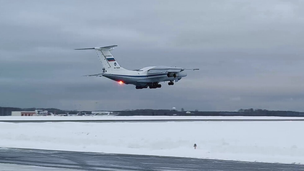 جنرال روسي يشرح كيف سقطت طائرة النقل الروسية التي تقل 65 أسيرا أوكرانيا ويكشف مصير طائرة كانت خلفها