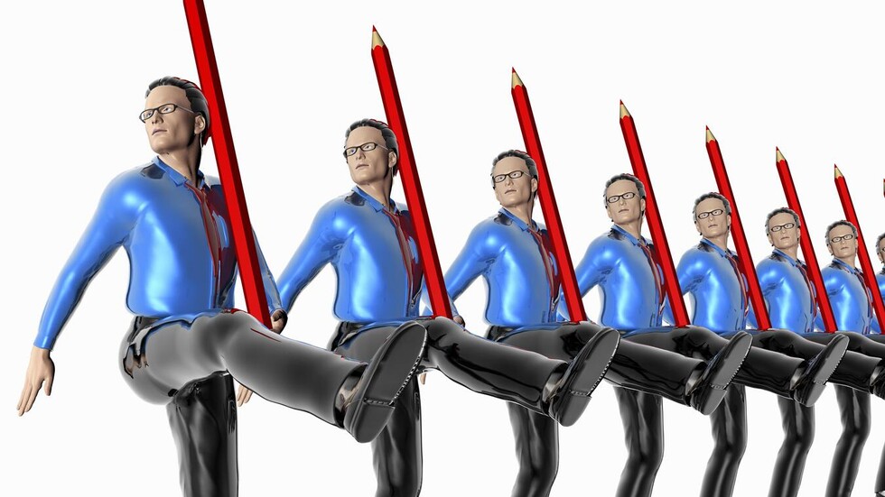 الشركة الأكثر قيمة عالميا تعلن عن تقليصات في الوظائف