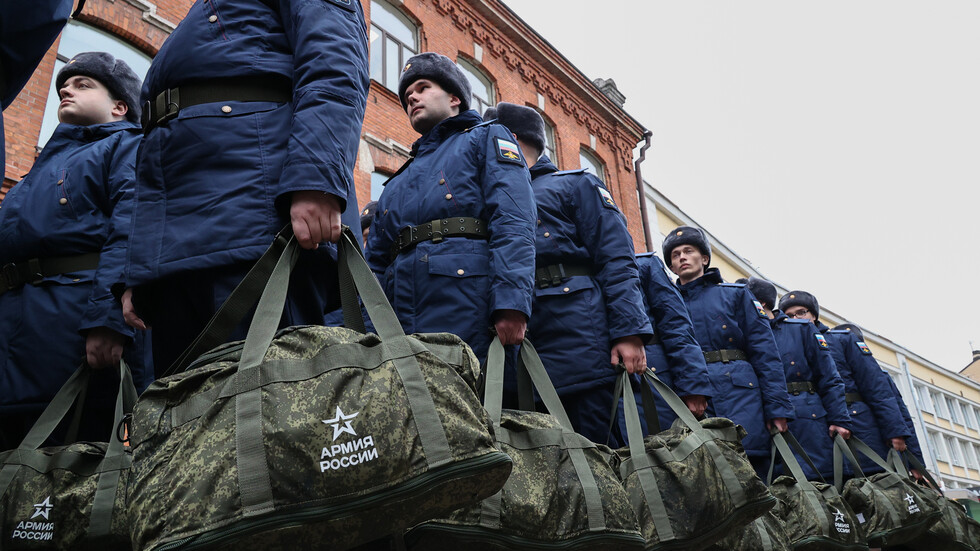 صحيفة أمريكية: آلة الحرب الروسية تكتسب زخما وموسكو تمتلك زمام المبادرة في أوكرانيا