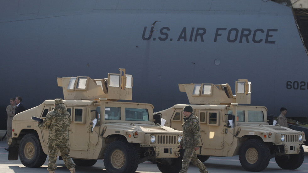 ضابط أمريكي: احتياطاتنا العسكرية تكفي لشهر واحد فقط في حرب كبرى