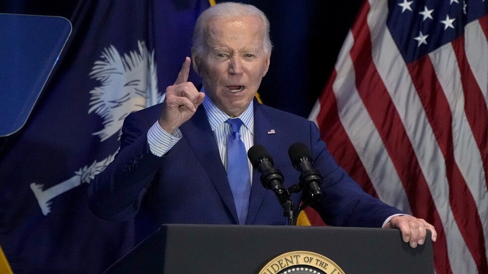 في زلة لسان جديدة.. بايدن يسمي ترامب بـ"الرئيس الحالي" (فيديو)