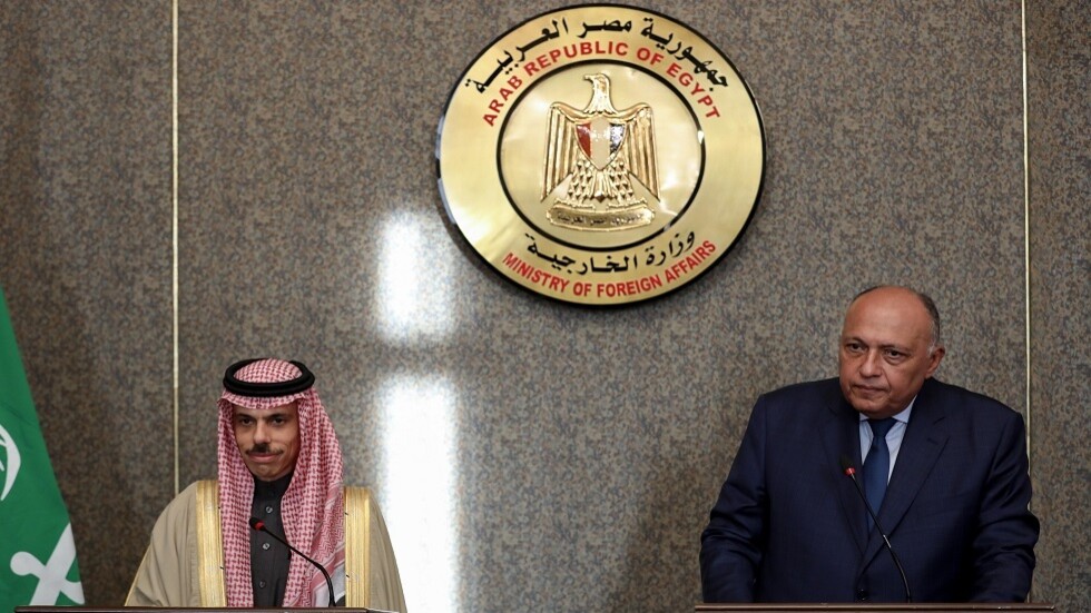 شكري في مؤتمر صحفي مع بن فرحان: ما قيل ضد الأونروا لم يقل ضد مقتل 26 ألف فلسطيني