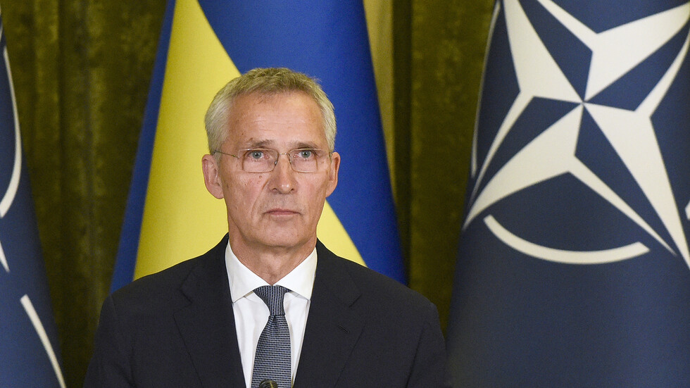 ستولتنبرغ يحذر: انتصار روسيا في أوكرانيا يجعل حلف "الناتو" أكثر ضعفا