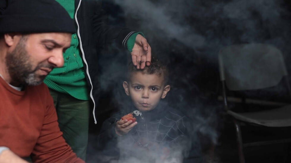 "الصيام تضامنا مع غزة".. موظفون حكوميون أمريكيون ينددون بدعم بايدن لإسرائيل