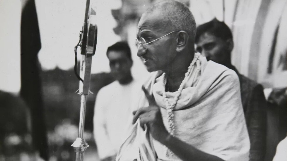 صاحب "الروح العظيمة": "عدو المسلمين هو عدو للهند"