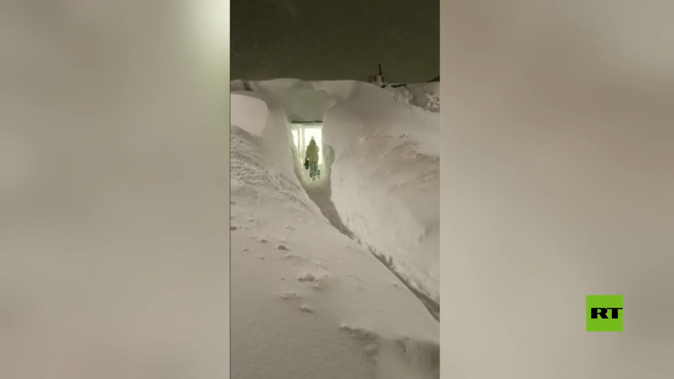 شاهد.. أكوام الثلوج تغرق مدينة في أقصى الشرق الروسي