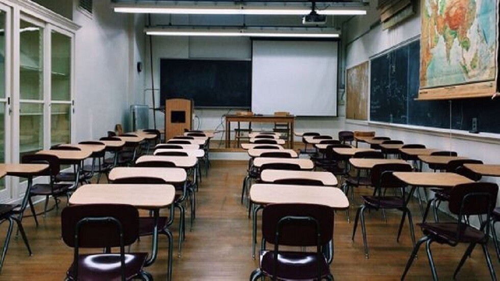 "تحذيرات للحكومة الفرنسية".. المعلمون يتوعدون بإضراب عام يشل التعليم