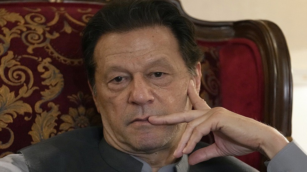 الحكم على عمران خان وزوجته بالسجن في قضية