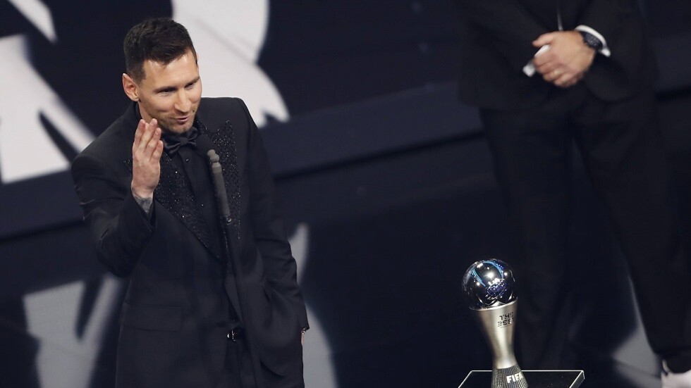 مدرب البرتغال يفجر مفاجأة مدوية بشأن فوز ميسي بجائزة